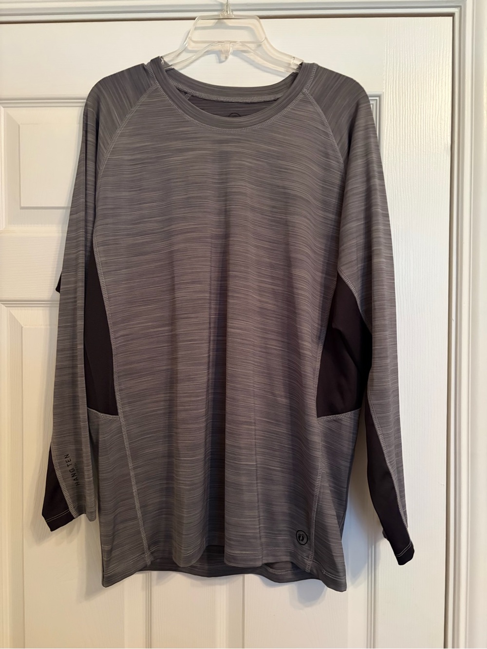 Hang Ten Men's Gray Crewneck Performance Long sleeve tee